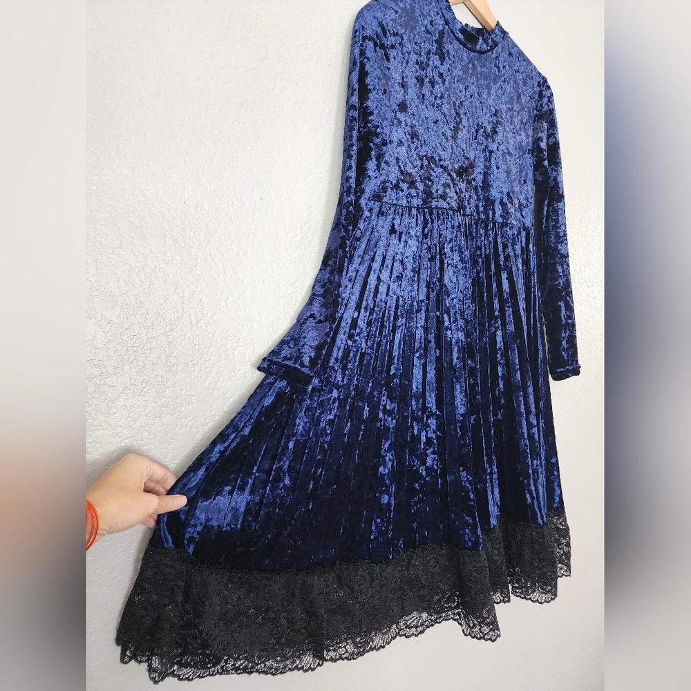 90s Inspired dark blue velvet and Lace Dress
